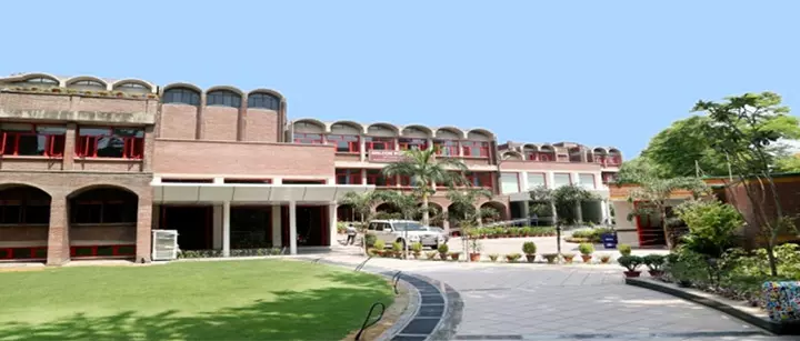 Ahlcon Public School, top school in East Delhi