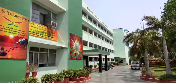 Shaheed Rajpal DAV Public School, top school in East Delhi Shaheed Rajpal DAV Public School, top school in East Delhi