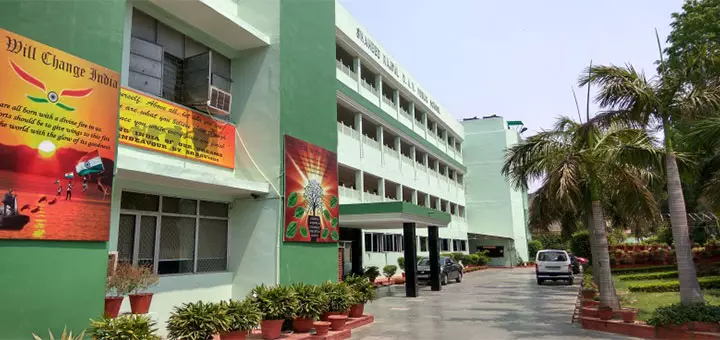 Shaheed Rajpal DAV Public School, top school in East Delhi