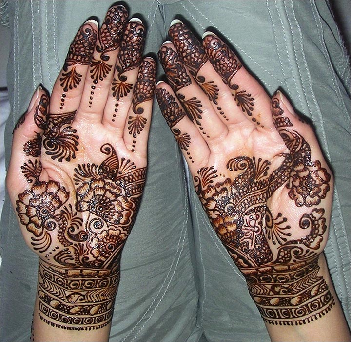 Simple Rose Mehndi Design For The Hands