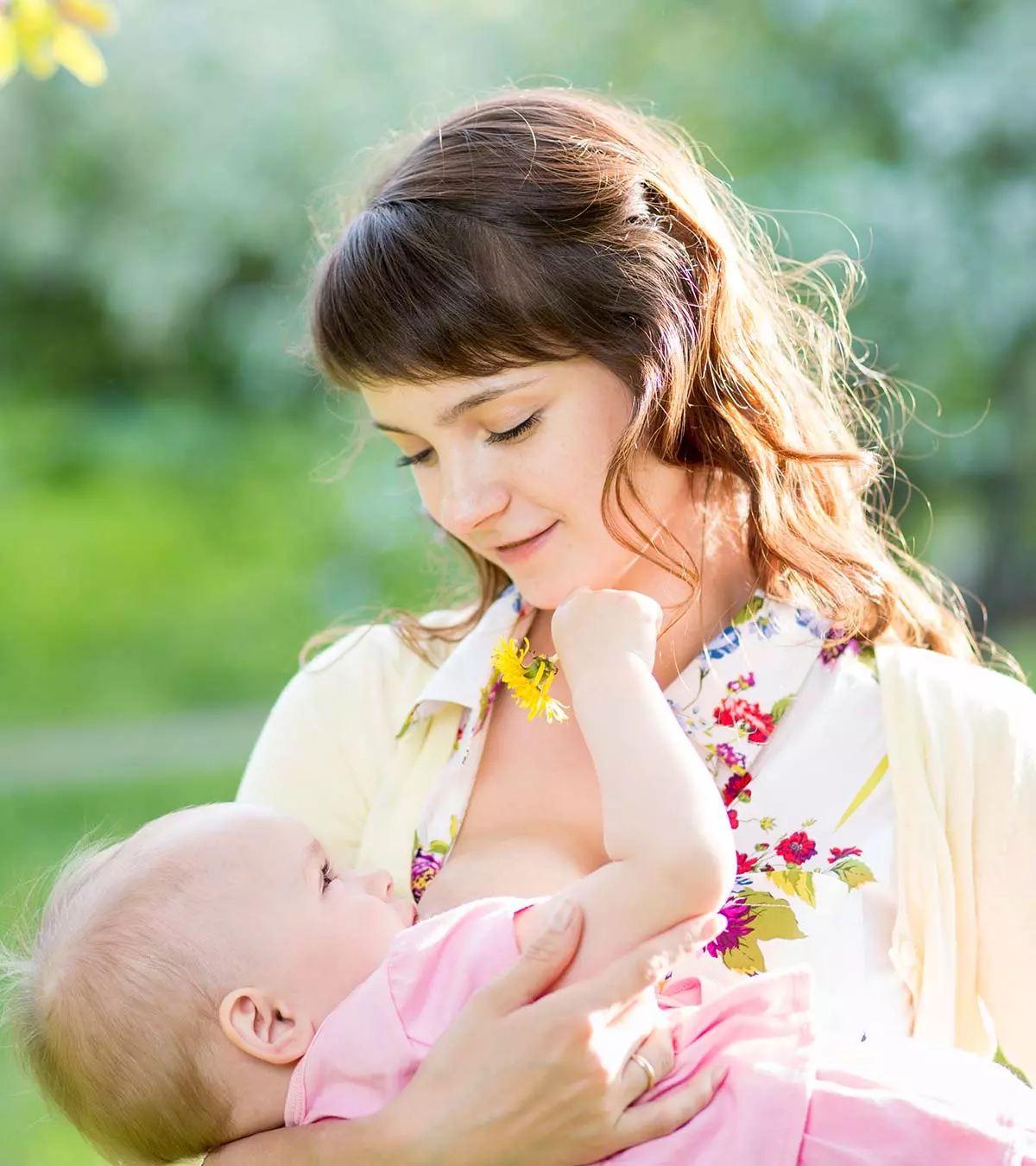 Can A Breastfeeding Mom Dye Or Perm Her Hair?_image