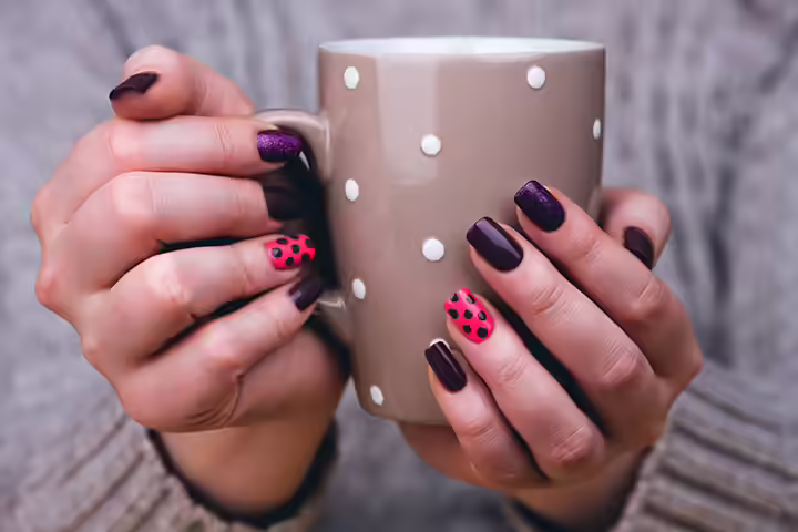 Polka Dots Nail Art Polka Dots Nail Art