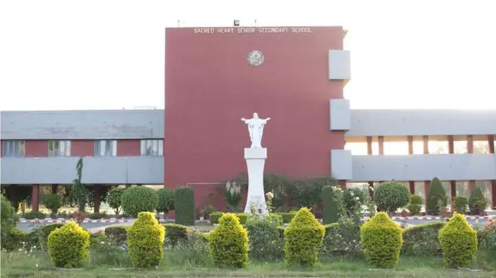 Sacred Heart School, best schools in Chandigarh