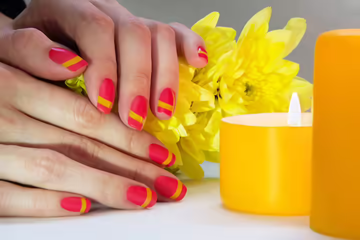 Striped Nail Art Striped Nail Art