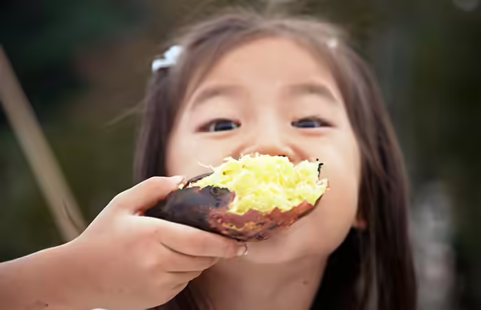 Why-The-Healthiest-People-In-The-World-Eat-A-Lot-Of-Carbs....