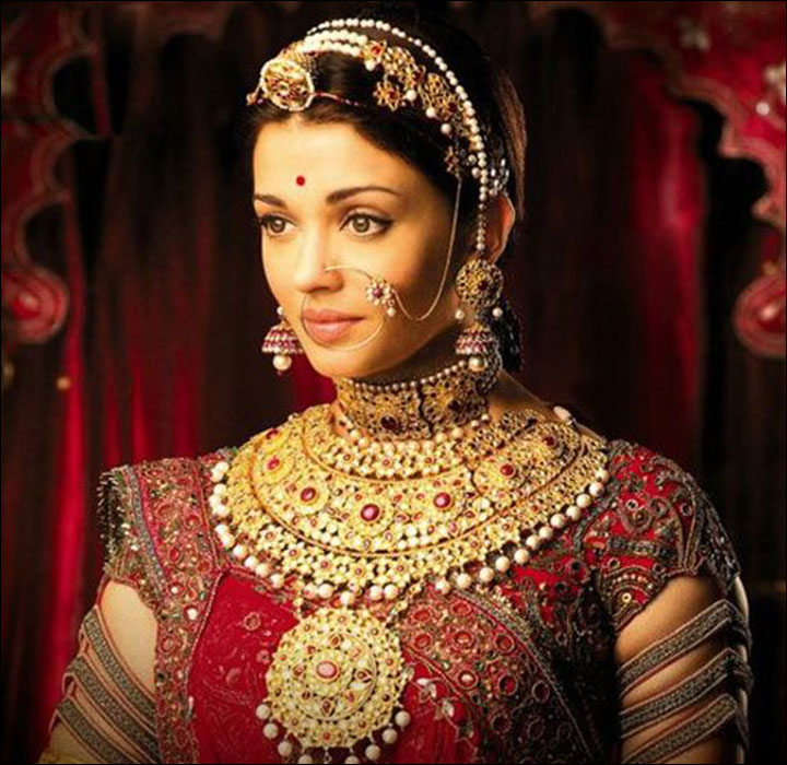 Wedding Accessories - The Rajasthani Borla