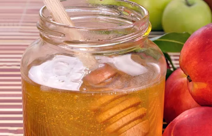 Why-Use-Honey-To-Preserve-Fruits1