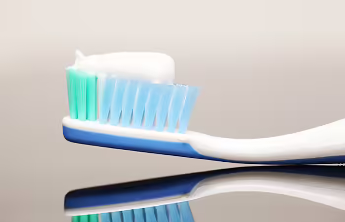 Always-Read-Labels-Before-Buying-Toothpaste-As-This-Ingredient-Can-Cause-Cancer1