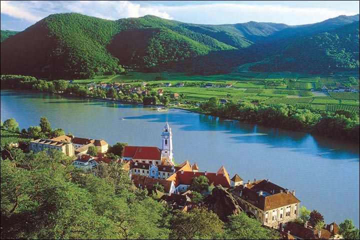 Honeymoon Cruise - Enchanting Danube