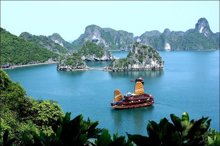 Honeymoon Cruise - Vietnam, Cambodia & The Mekong
