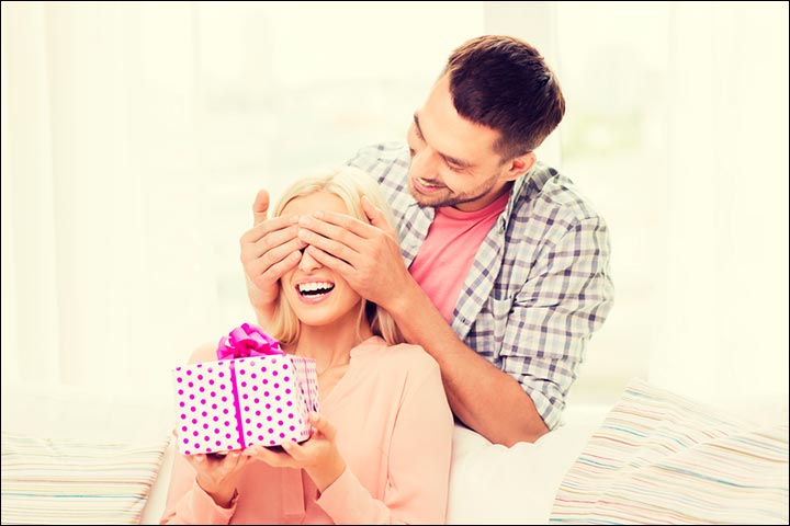 How To Be A Good Husband - Be Romantic, Surprise Her