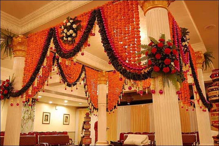 Floral-Pillar-Decoration-wedding-house-decoration