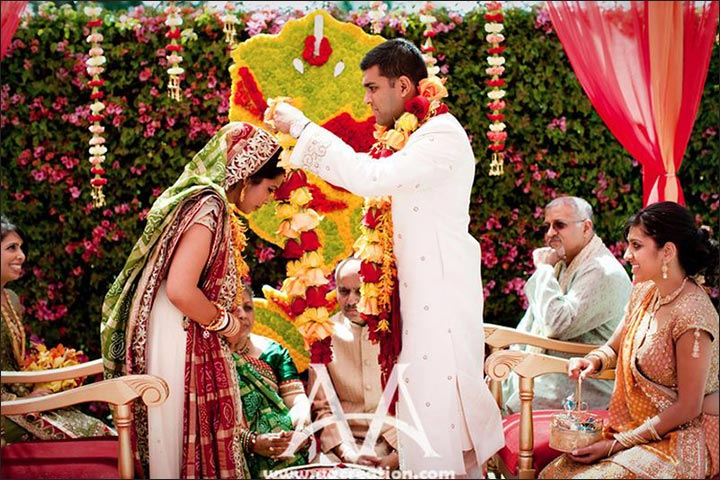 Hindu Marriage Traditions A Varied Vibrant Venerable Vivah 