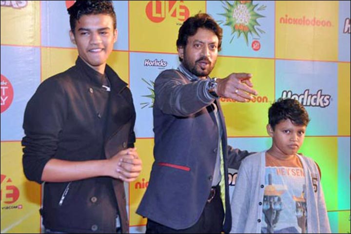 Irrfan Khan's Marriage - Irrfan Khan With His Kids Babil and Ayaan