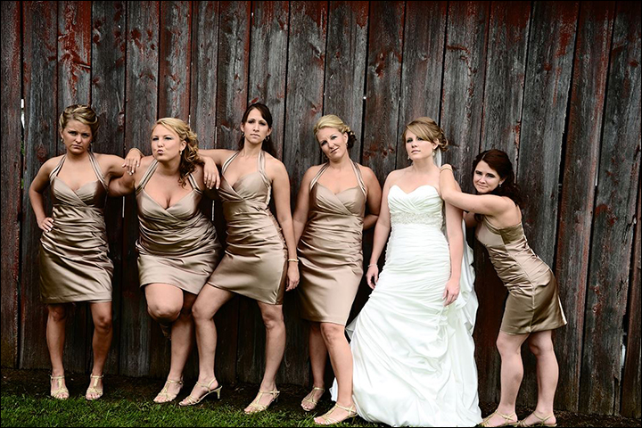 The-Bridesmaids-must-have-wedding-photos-you-dont-want-to-miss