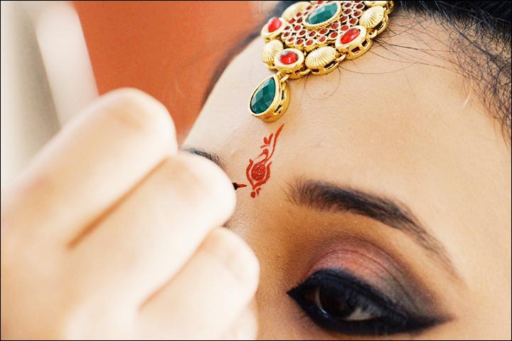 Attention-to-Detail-getting-ready-shots-every-bride-must-have-in-her-wedding-album