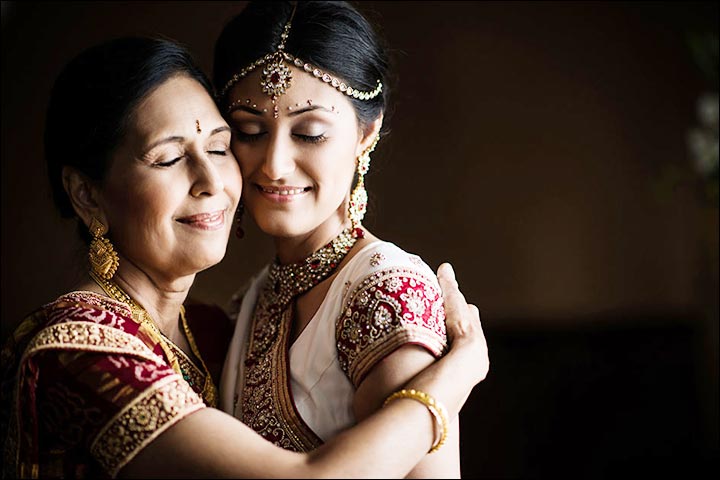 Mumma-Love-getting-ready-shots-every-bride-must-have-in-her-wedding-album