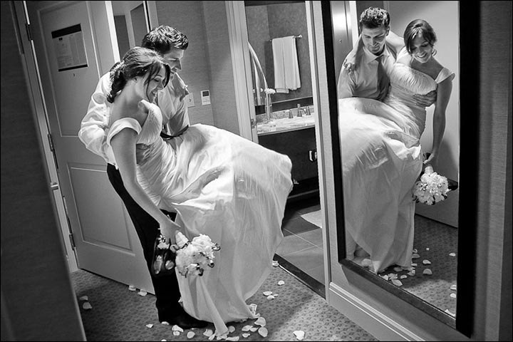 Carry-Her-Home-must-have-wedding-photos