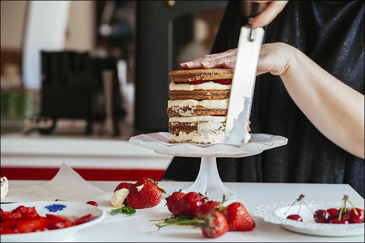 Give-Guidelines-For-The-Ingredients--How-to- Choose-a- Wedding-Cake