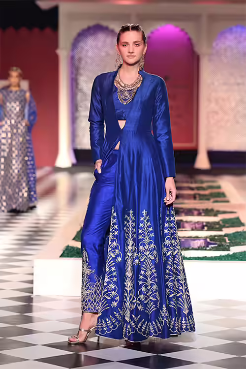 Jacketed salwar kameez design Jacketed salwar kameez design