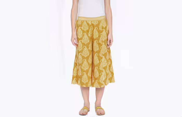 Culottes-With-Plain-T-Shirts
