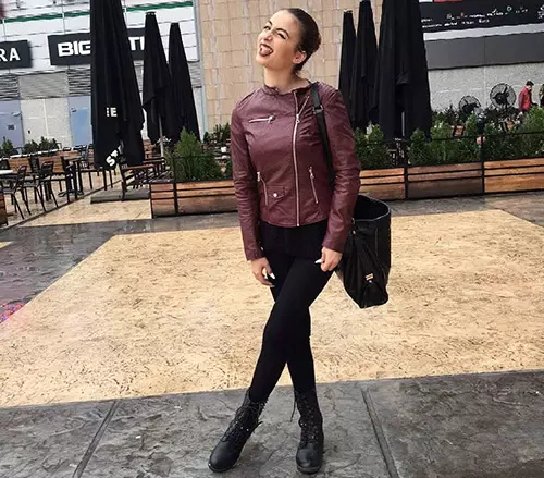 Leggings-And-A-Leather-Jacket