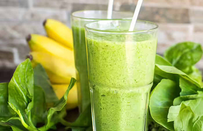 2. Banana, Spinach, And Lemon