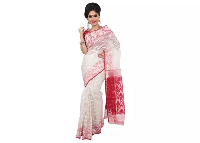 Jamdani is one of the most popular Bengali sarees