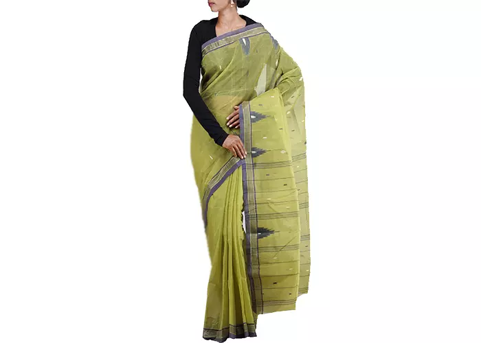 Bengal cotton is one of the most popular Bengali sarees