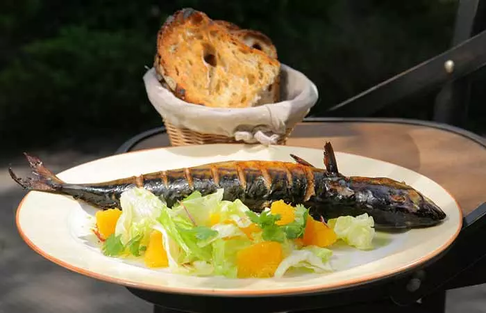 Low GI Diet Recipes - Baked Mackerel With Veggies And Sweet Potato