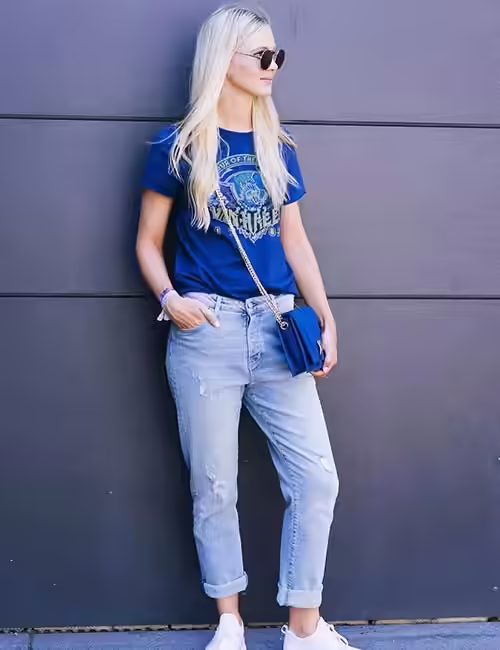 How To Wear Boyfriend Jeans - Rolled Up Sleeves 12. Rolled Up Sleeves