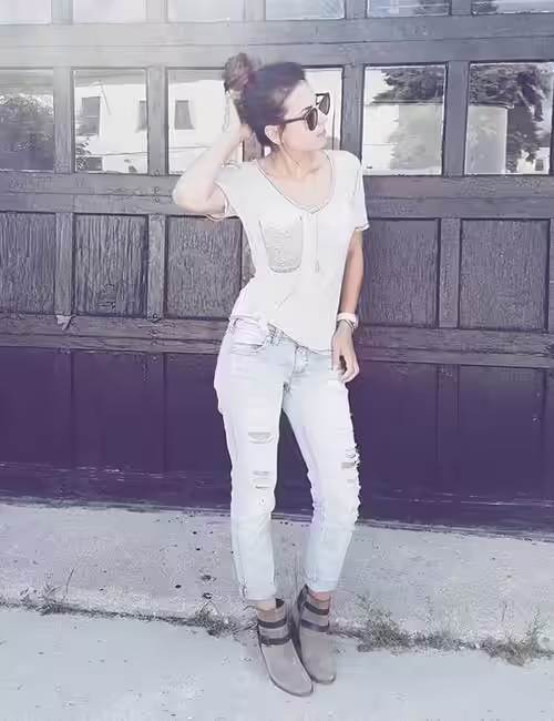 How To Wear Boyfriend Jeans - Distressed Boyfriend Jeans With A Plain Top 5. Distressed Boyfriend Jeans With A Plain Top