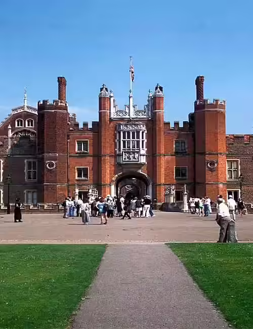 Kingston University, London Fashion Schools - Kingston University, London