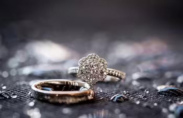 7. Get Sparkling Clean Silver Jewelry With Ketchup