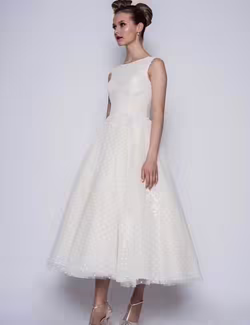 14. Ivory Colored Short Dress In Dotted Lace