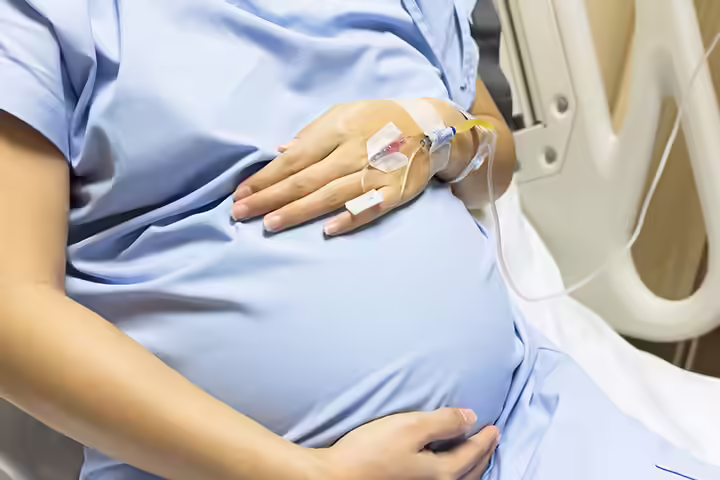 Externally Turning A Breech Baby Looks Painful... And Amazing Externally Turning A Breech Baby Looks Painful... And Amazing2