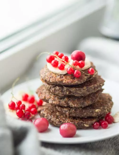 2. Oatmeal And Berries Pancake