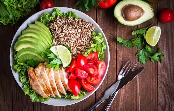 2.-Quinoa-Bowl-For-Lunch