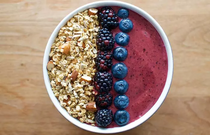 Granola Blackberry Acai Bowl