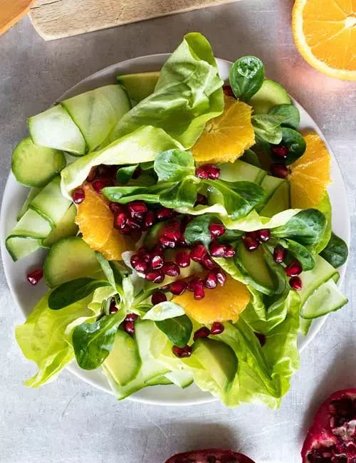 10.-Vegan-Fruits-And-Greens-Toss-Salad