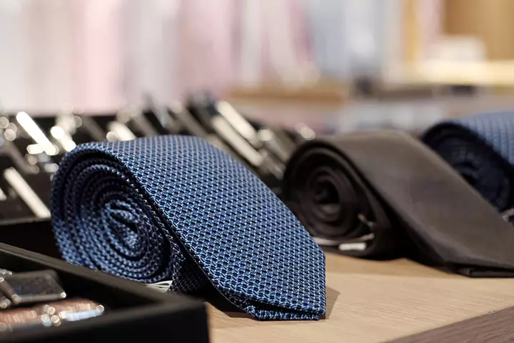 A Stylish Necktie that you can gift your husband