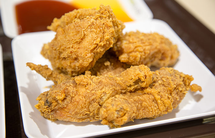 He Peels And Eats The Skin Of Fried Chicken He Peels And Eats The Skin Of Fried Chicken