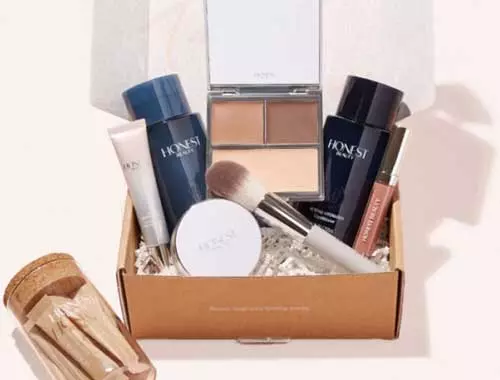 Honest Beauty Box makeup subscription box