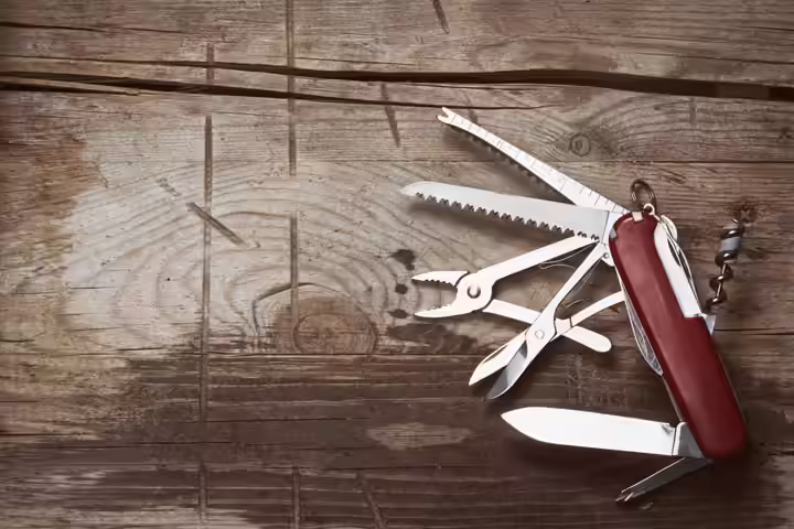 Personalized pocket knives as birthday gifts for dad Personalized pocket knives as birthday gifts for dad
