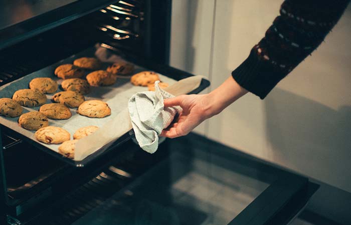 Remove Foul Odors From The Kitchen