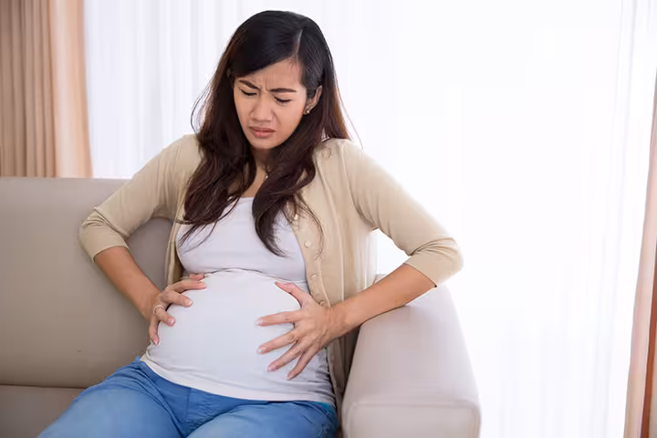 Pregnancy Me Pet Dard