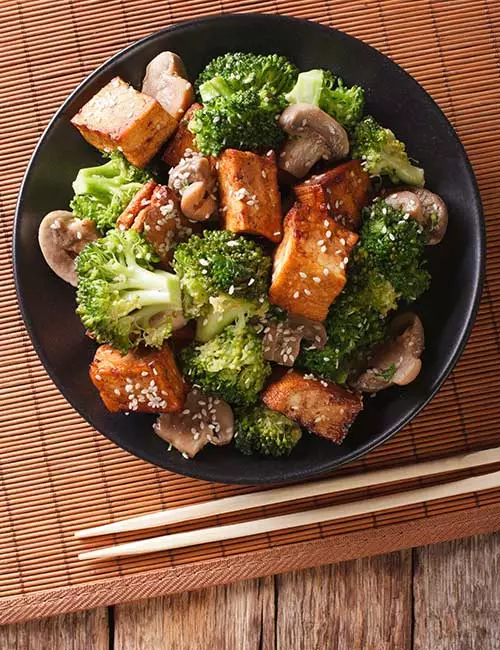 Skillet Tofu With Broccoli And Peppers