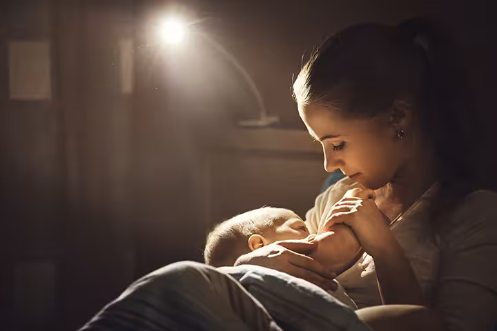 Dream Feeding A Baby Its Benefits And Drawbacks