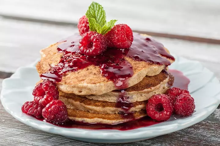 Fluffy raspberry pancake recipe for kids