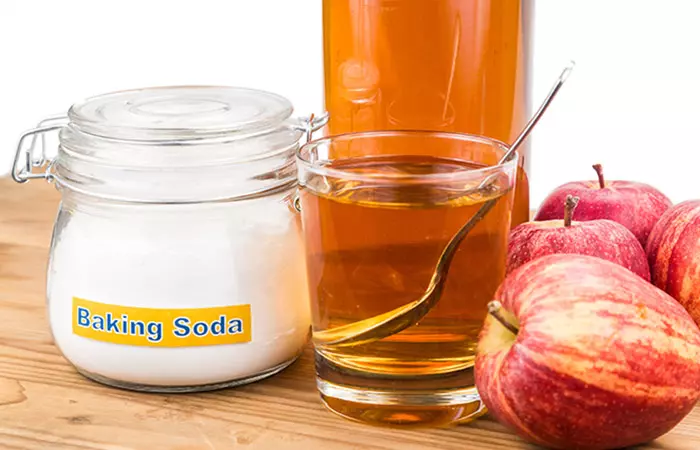 1.Baking-Soda-And-Apple-Cider-Vinegar